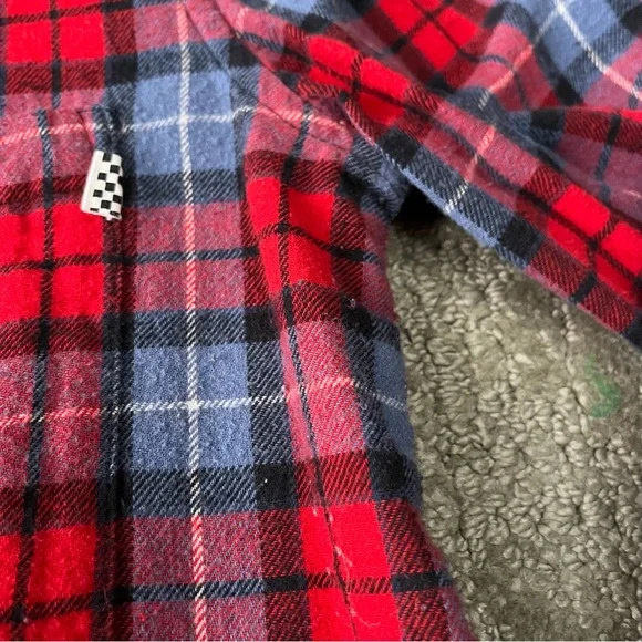 EUC Women's Vans Flannel size Medium in Red Multi-Color - Picture 4 of 7